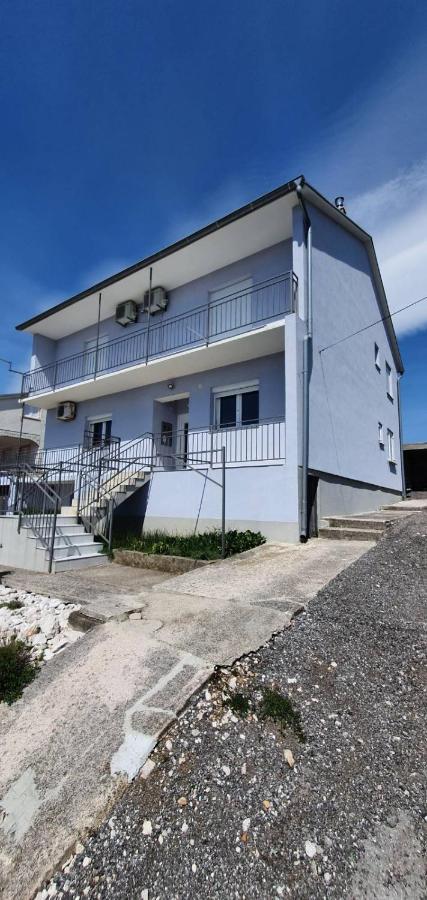 Apartmani Gabrijel Novi Vinodolski Exterior foto