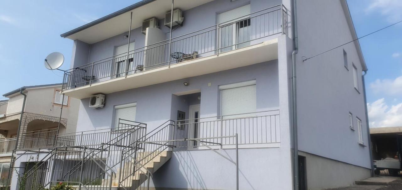 Apartmani Gabrijel Novi Vinodolski Exterior foto