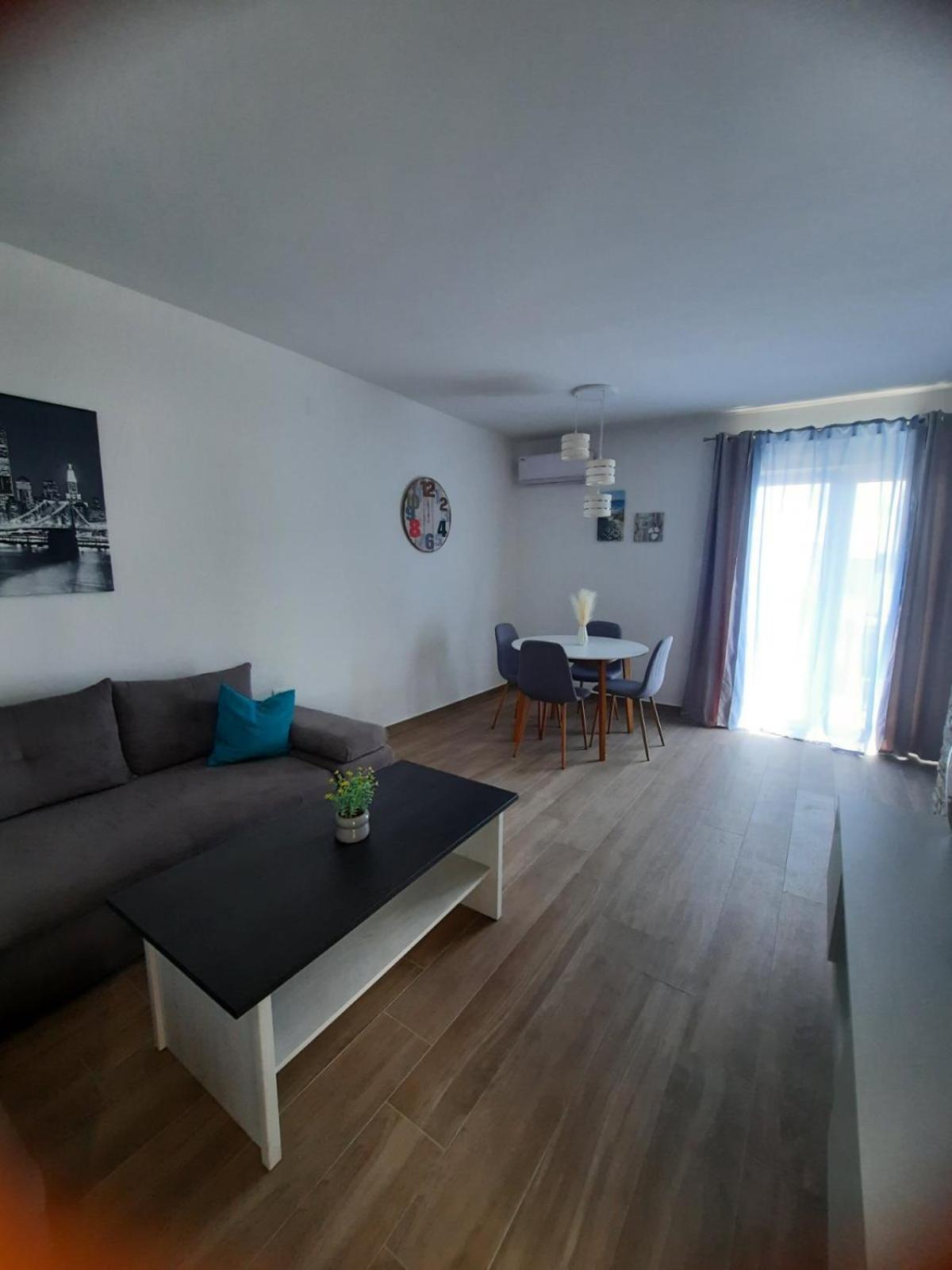 Apartmani Gabrijel Novi Vinodolski Exterior foto